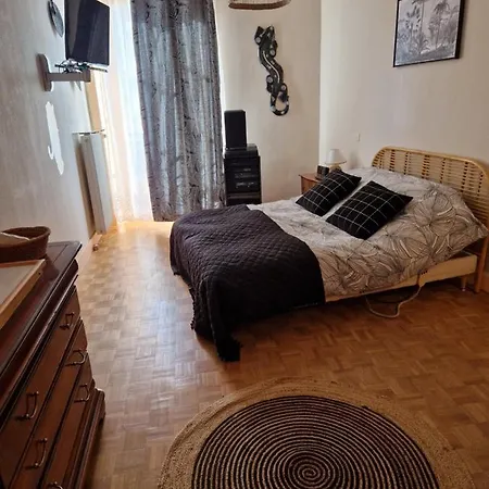 120 M² Duplex Coeur Historique Au Calme Апартаменты *