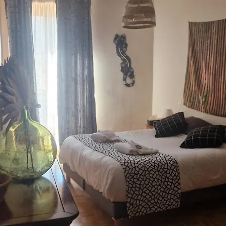 120 M² Duplex Coeur Historique Au Calme