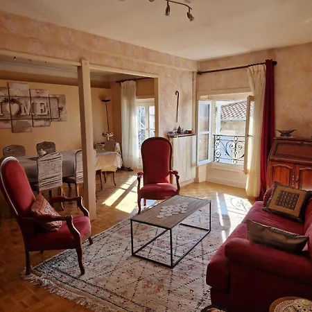 120 M² Duplex Coeur Historique Au Calme Apartment
