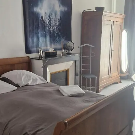 120 M² Duplex Coeur Historique Au Calme Apartamento